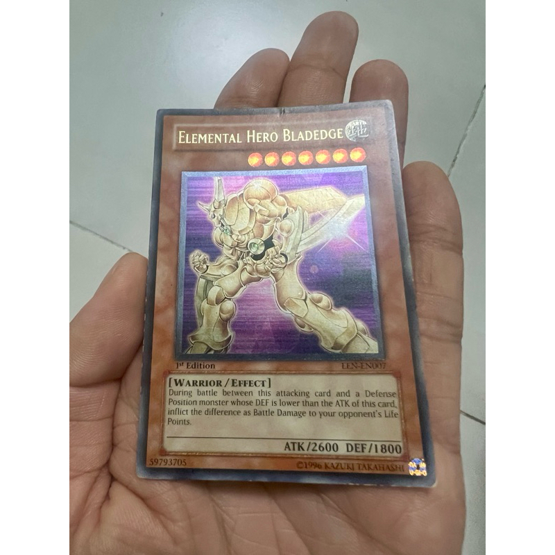 [Thẻ Yugioh] Elemental Hero Bladedge - Ultimate rare (EEN-EN007)