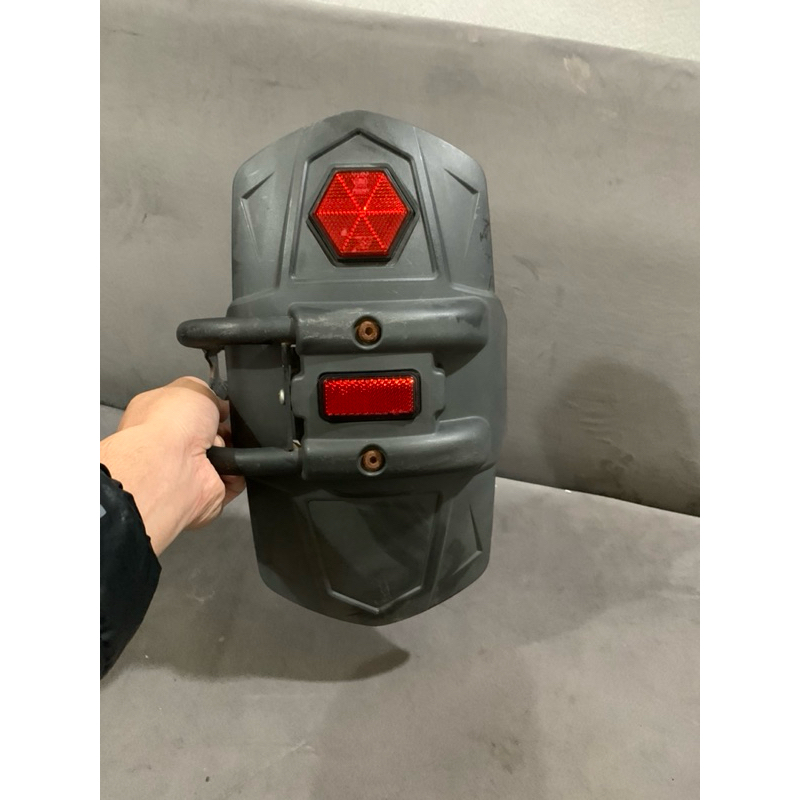 Dè chắn bùn exiter 150