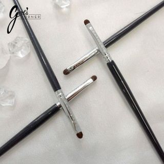 Cọ mí mắt - nhấn mí mắt dưới Feather B 204