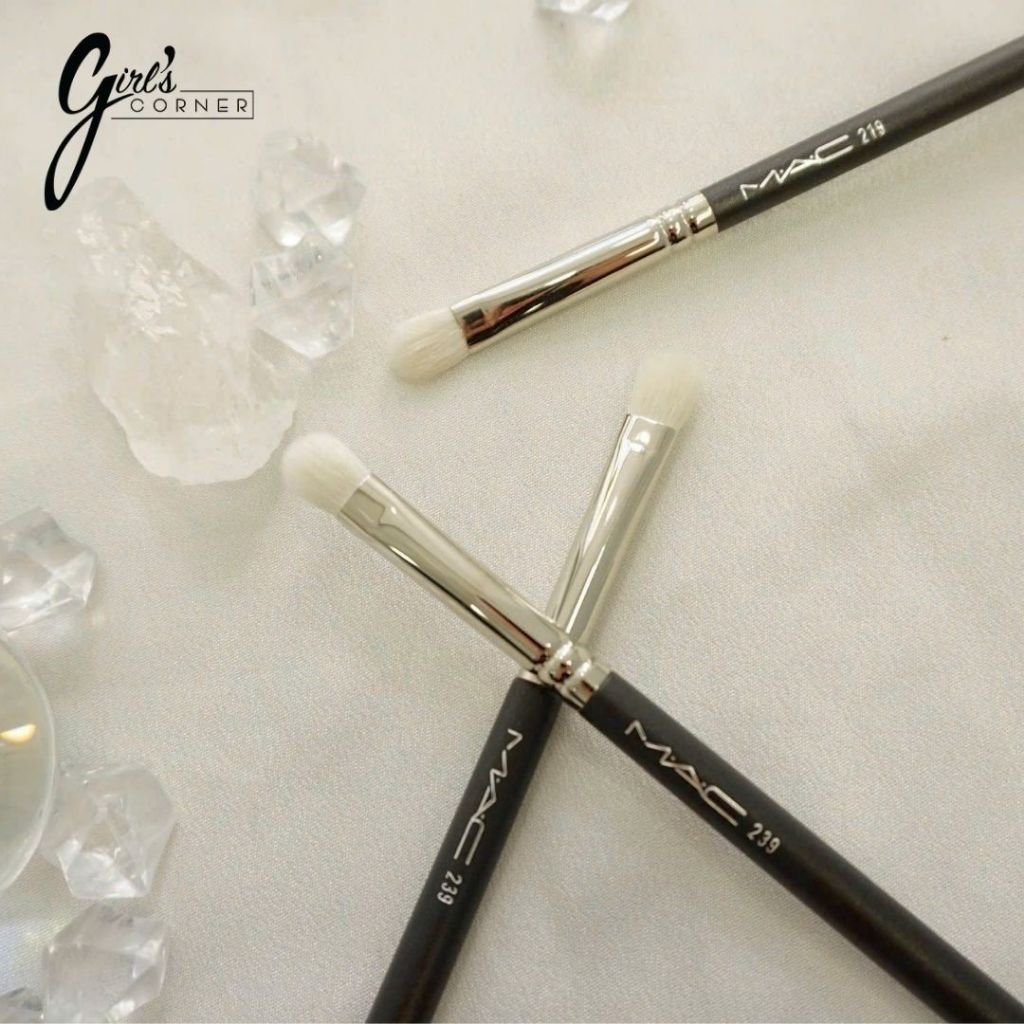 Cọ tán bầu mắt M.a.c 239 Eyeshadow Brush