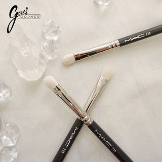 Cọ tán bầu mắt M.a.c 239 Eyeshadow Brush