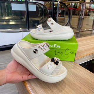 Dép cross hai quai gắn charm Gấu Tim, Dép lê nữ EVA đế cao 6cm dép đúc liền khối Pisoo