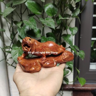 Tượng con hổ gỗ hương