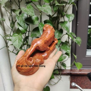 Tượng con hổ gỗ hương