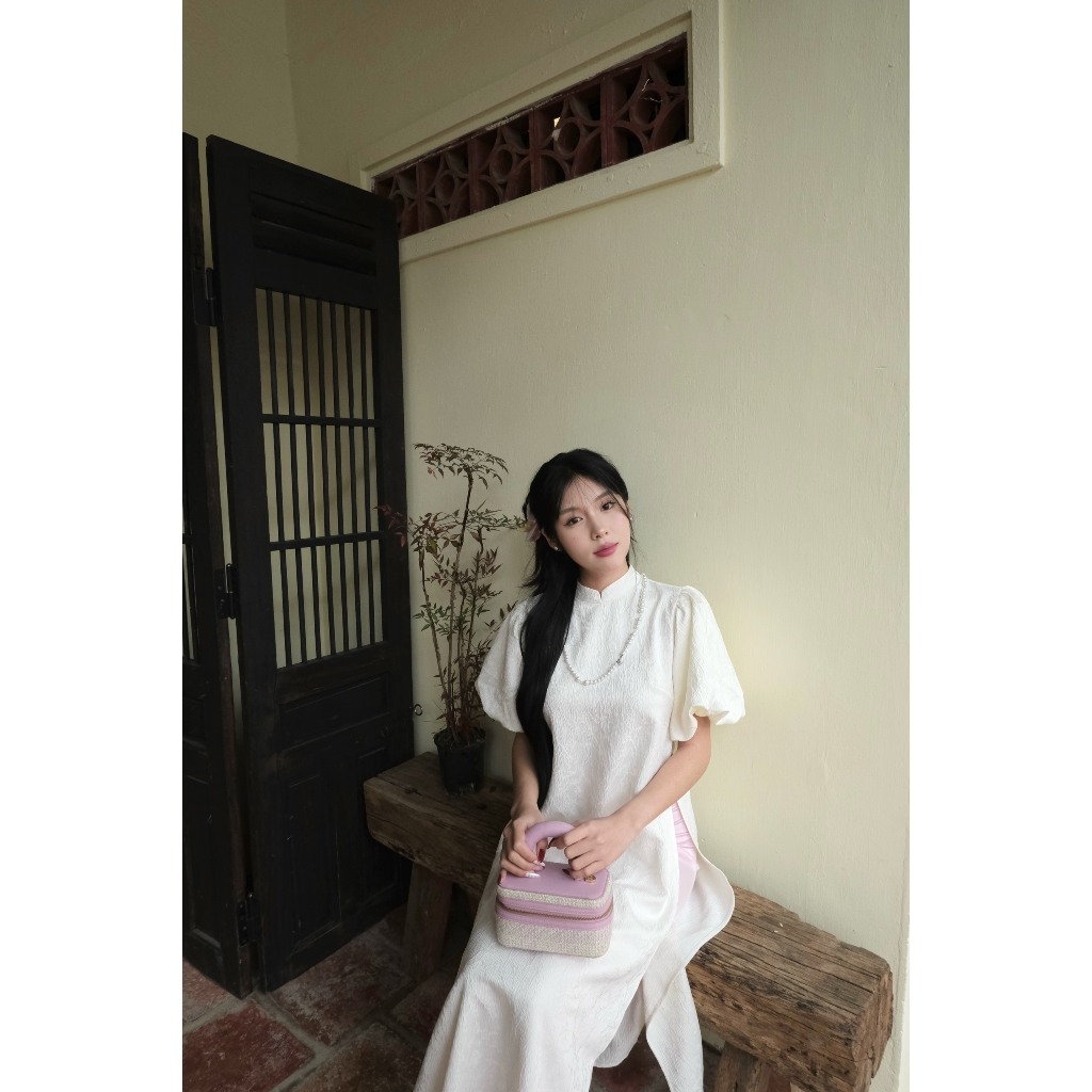 Set áo dài gấm trắng dáng suông - Áo Dài Bạch Nguyệt  - APRILLE