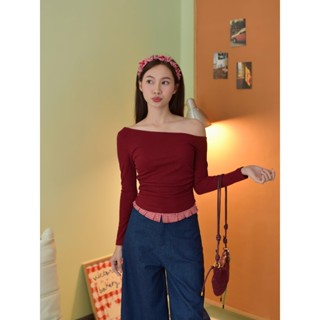   Content Xtra   Mẫu 2025 Áo croptop nữ form ôm chéo vai thiết kế nhún eo Ganie Top - Sibling House 
