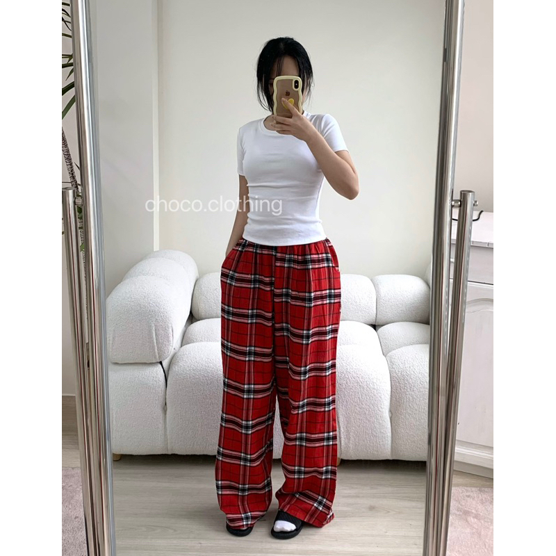 (Hàng có sẵn) Quần dài ống rộng hoạ tiết sọc caro phong cách retro, có túi, có dây cột eo. | BigBuy360 - bigbuy360.vn