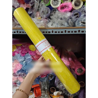 Lụa cuộn, giấy mếch dùng để bó hoa