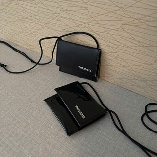  Ví mini đeo chéo THEZODIE - Đen bóng Đen trơn 