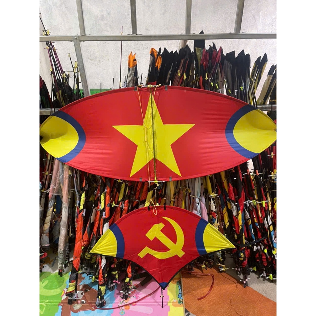 Diều in nhiệt ( 1m7-2m ) sắc nét - Mẫu Cờ Đỏ Sao Vàng, Cú Vàng, Hoa Phượng, Cú Mắt Ngọc - 2m nan tím