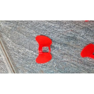 Kính đeo cho gà, kính đeo cho chim trĩ chống mổ lông nhau