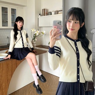 Áo khoác len nữ cardigan dài tay phối kẻ xanh đóng cúc sọc thom basic thời trang DELIZ CD845