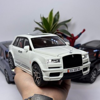 [Full kính, đánh lái và bầu trời sao] Mô hình xe Rolls Royce Cullinan tỷ lệ 1:20 bằng kim loại Tặng biển số VIP
