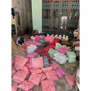 hoa xốp gắn gấu