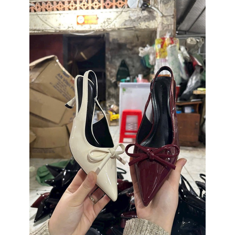 Giày cao gót mũi nhọn đính nơ Noel trắng-đen-đỏ gót cao 7cm | BigBuy360 - bigbuy360.vn