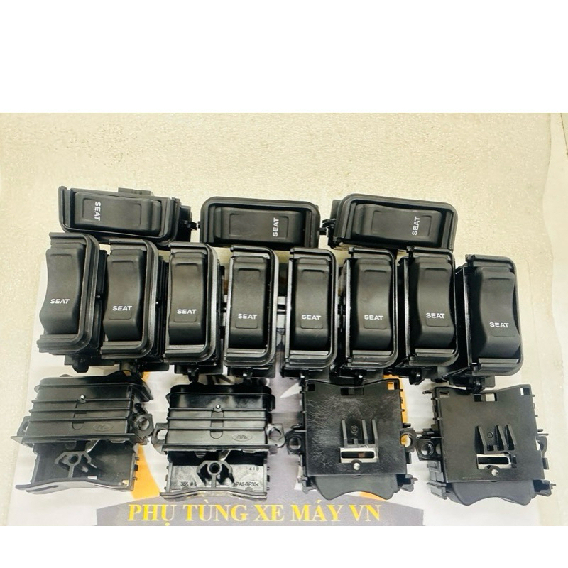 Nút mở yên cốp dùng Vision 2014-2021, SH Việt, Lead, SH Mode, Winner X, Vario Smartkey zin Honda 99%