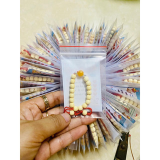 Vòng Dâu cho bé kèm đá mệnh (BI BON SHOP)