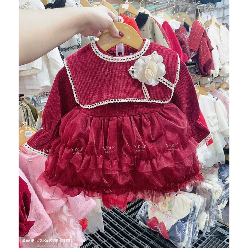 [6-11kg] Váy dạ tầng đỏ mận yếm hoa cho bé gái