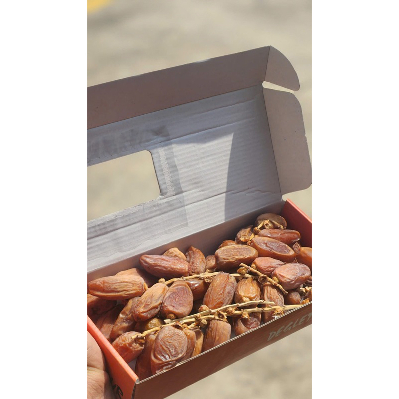Chà là sấy nguyên cành DEGLET NOUR (  Hộp 500gr)