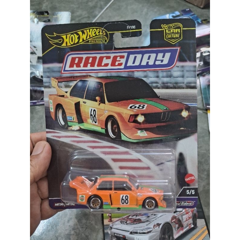 2024 HOT WHEELS PREMIUM BMW 320 GROUP 5 - RACE DAY