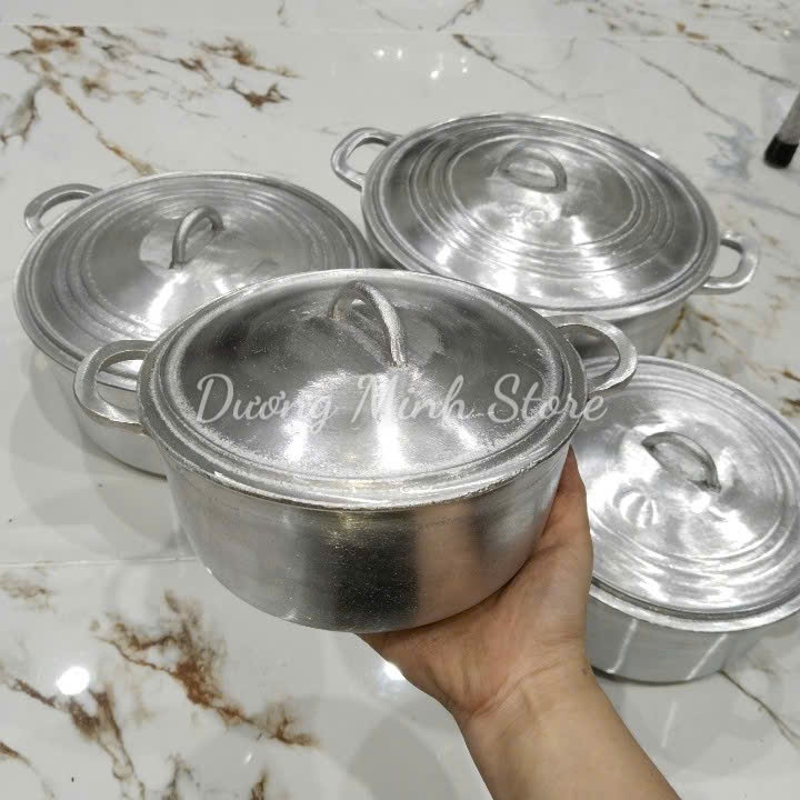 Nồi gang kho cá, nấu cơm. Nồi gang bóng