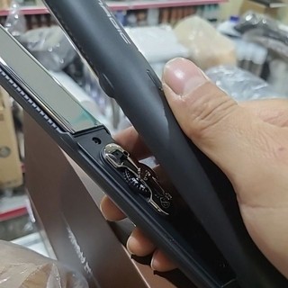 Máy là thẳng cao cấp Titanium cho salon tóc