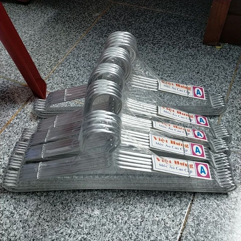 Combo 50 móc nhôm( móc A). móc dài 38cm,nặng 190g/10 móc. móc mỏng vừa
