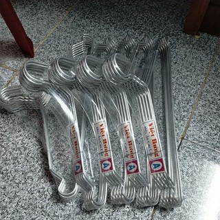 Combo 50 móc nhôm( móc A). móc dài 38cm,nặng 190g/10 móc. móc mỏng vừa