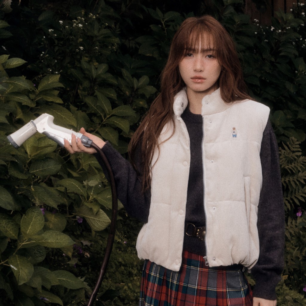 [WHO.A.U x Hòa Minzy] Áo Khoác WHO.A.U Corduroy Padding Vest_WHVWE4912F