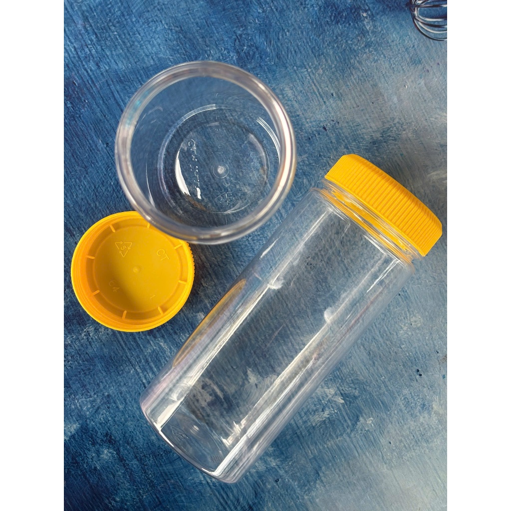 Hủ nhựa tròn CS500 cao nắp Vàng 600ml đựng thực phẩm bánh kẹo mứt khô Tết