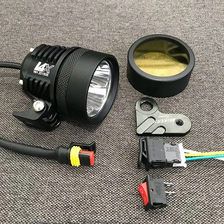 ĐÈN L4X LOẠI 1 CÔNG SUẤT 40W TẶNG KÈM FULL BỘ PHỤ KIỆN