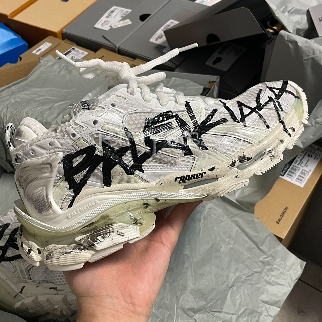 Giày Balen Runner Graffiti ‘Black’  ( OK BATCH)