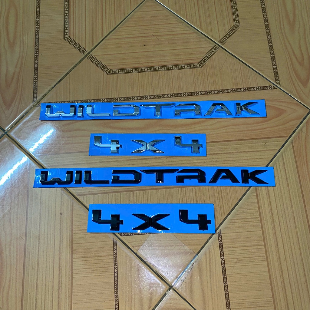 Chữ nổi 4x4 WILDTRAK dán xe Ford Ranger
