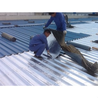 ( Khổ cao 1m - dày 1ly5 ) Tấm keo dán chống thấm chống dột mai tôn đa năng xử lý siêu tốc ( Loại 1 ) phủ mặt nhôm bạc