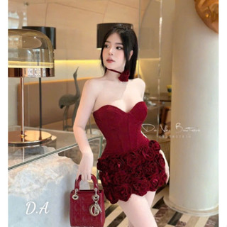 Đầm dự tiệc, váy đi dự tiệc quây cúp ngực chất nhúng ôm body phối chân đính hoa 3D kèm choker hoa thiết kế LEVAN Jennies