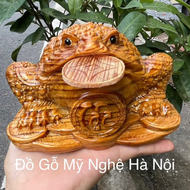 Tượng con cóc gỗ huyết long