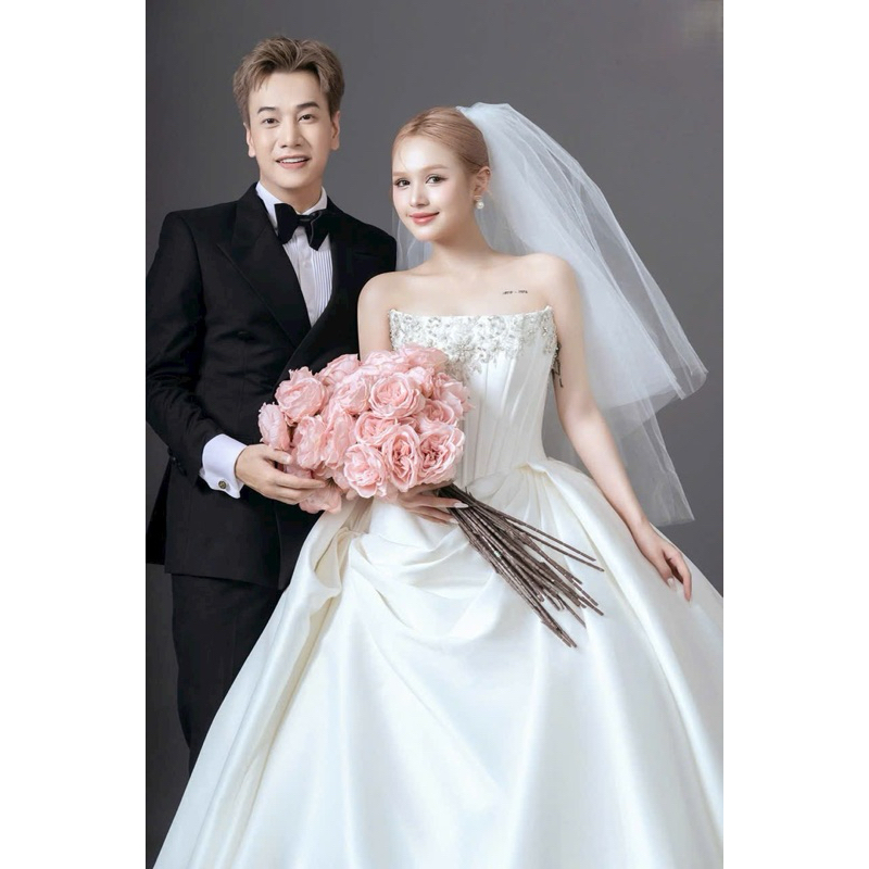 Đầm cưới cúp đính đá đi bàn tiểu thư sang trọng Namia