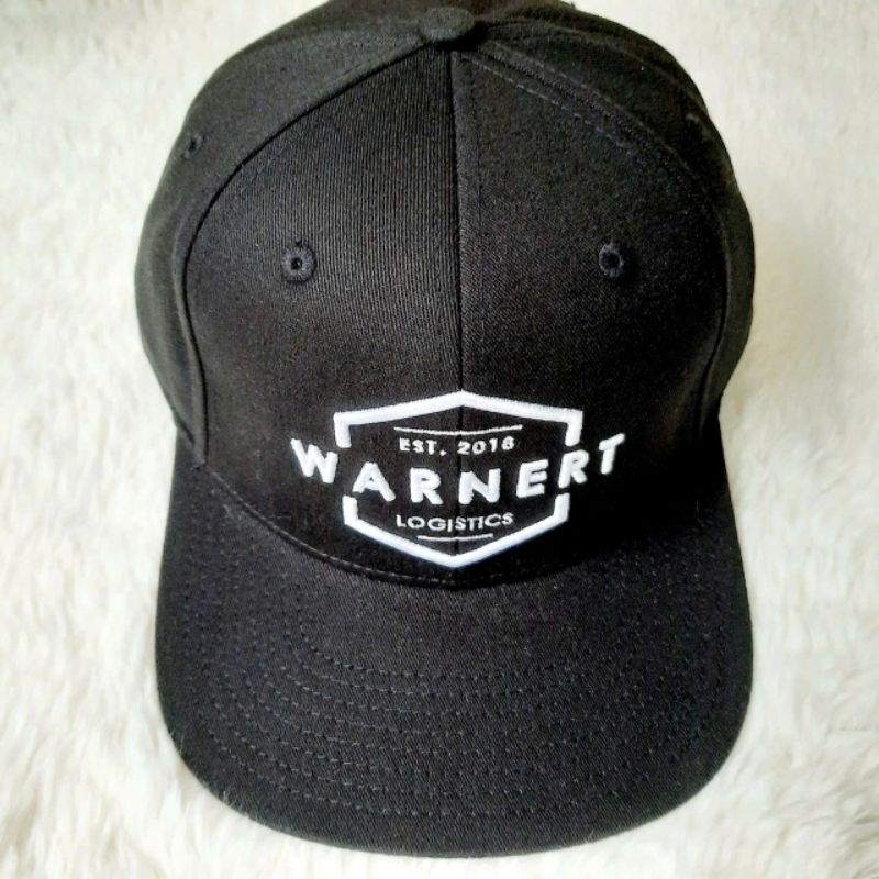 Nón hiphop snapback màu đen Warnert, mũ hiphop thời trang.