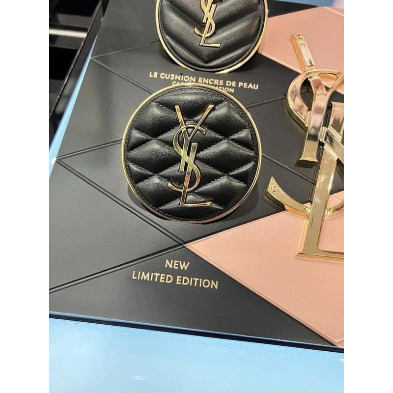 Cushion 𝐘𝐒𝐋 𝐯𝐨̉ 𝐃𝐀 đ𝐞𝐧 𝐦𝐚̂̃𝐮 𝐦𝐨̛́𝐢 𝟐𝟎𝟐𝟒 vỏ trám B20