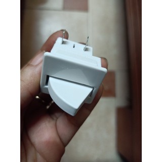 Công Tắc Đèn Cửa Tủ Lạnh 2 Chân