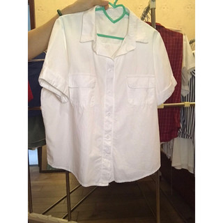 Áo Sơ Mi dáng vừa size S M (si tuyển)