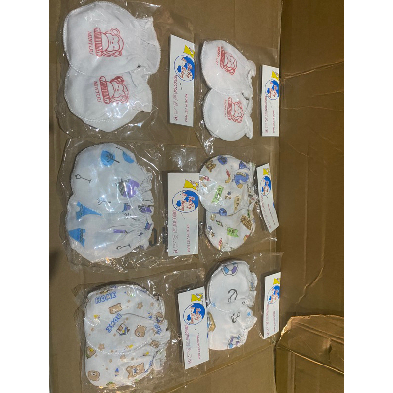 (mua 5 set gia 5k)Set gồm 1 đôi bao tay và 1 đôi bao chân cho bé sơ sinh