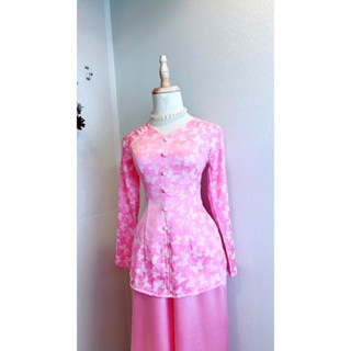 Hân Nguyễn Áo Bà Ba - B.A127 - Gấm Tơ Hồ Điệp Cổ Tim Dây Kéo Nút Nụ