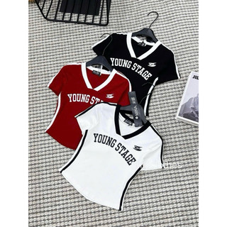ÁO CROPTOP CỔ TIM VIỀN CỔ IN CHỮ YOUNG STAGE