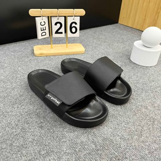 Dép XT YOFEET chất liệu da cao cấp thiết kế xe dán đẹp sang trọng Mã: XM 74