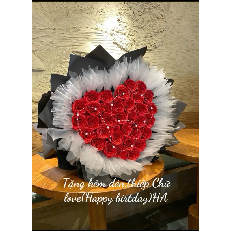 BÓ HOA ECUDOR HOA SÁP CAO CẤP HÌNH QUẢ TIM CÔNG CHÚA TẶNG THIỆP, ĐÈN, CHỮ