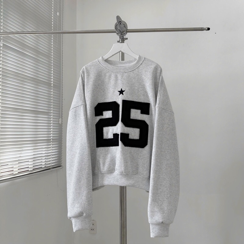 Áo sweater 25 TWENTY FIVE form rộng Boxy Top unisex nam nữ 45kg-80kg - Homies Saigon | BigBuy360 - bigbuy360.vn