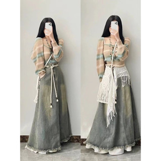 Chân Váy Jean Dáng Dài Xoè Xoả Gấu Màu Phủ Dơ Ánh Vàng Tocjean