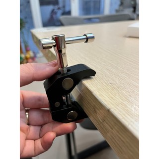 Kẹp Càng Cua. Phụ Kiện Kẹp Máy Ảnh, Đèn Flash, Kẹp Đèn Quay Phim Nhỏ Đời Mới. Kẹp Càng Cua Kim Loại