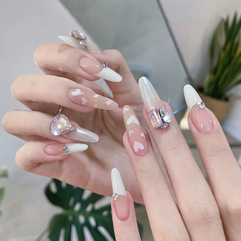 Ảnh 8 của Móng tay giả BEABIAI Nailbox thủ công tinh xảo, kiểu dáng mắt mèo, gắn charm sang chảnh